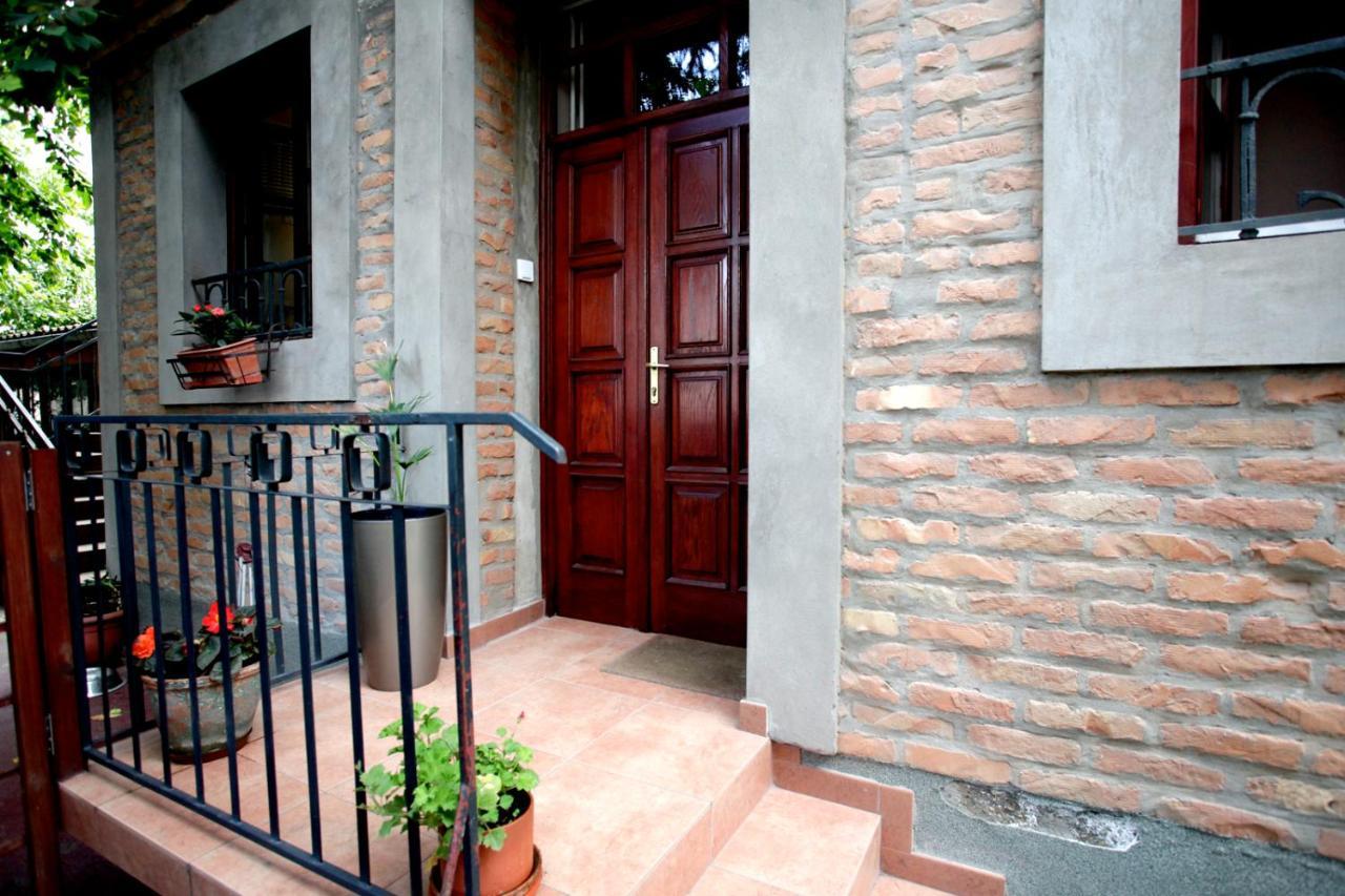 Studio Hram 2 Belgrad Exteriör bild